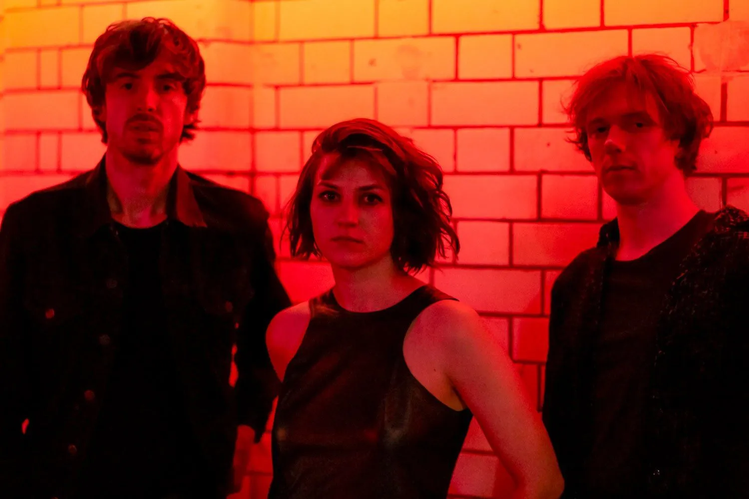 Estrons have debuted a new video for 'Strangers'