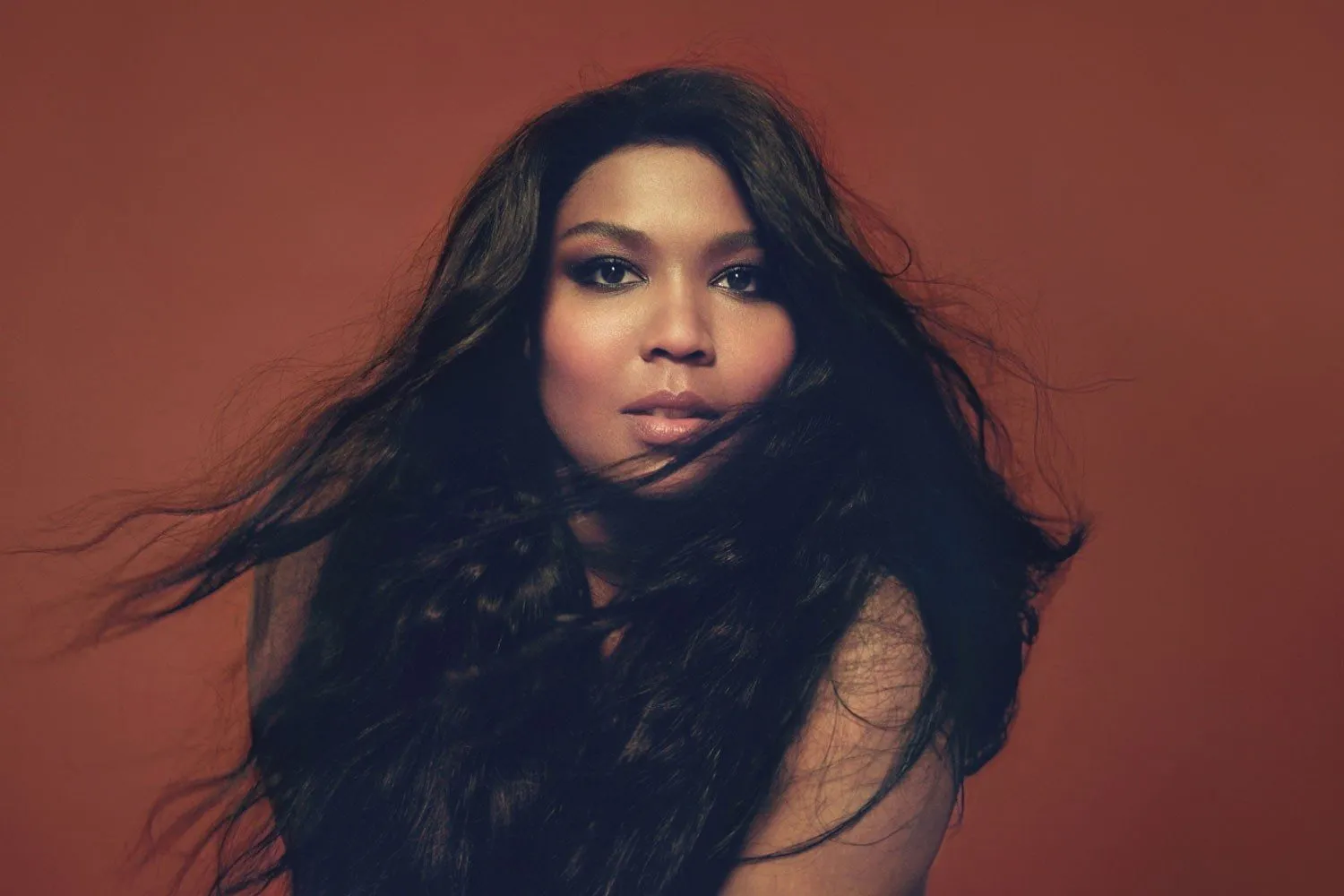 Lizzo has released a glam new video for her incredible new single, ‘Cuz I love You’