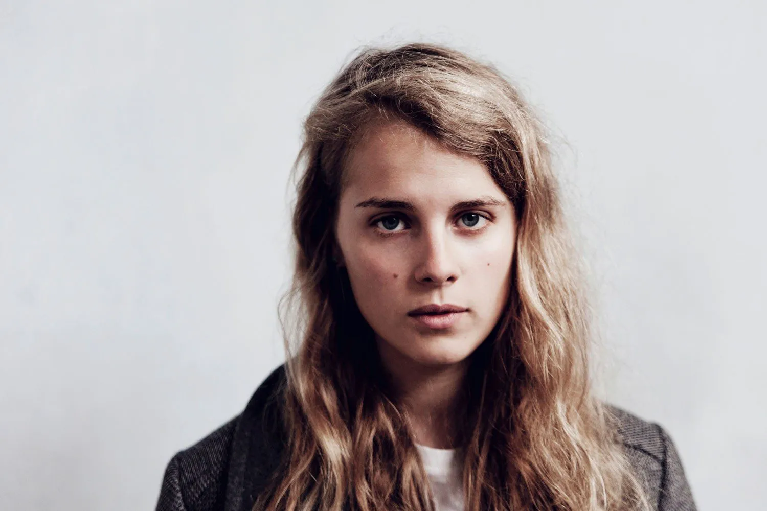 Move over Buble, Marika Hackman announces Christmas EP ‘Wonderland’