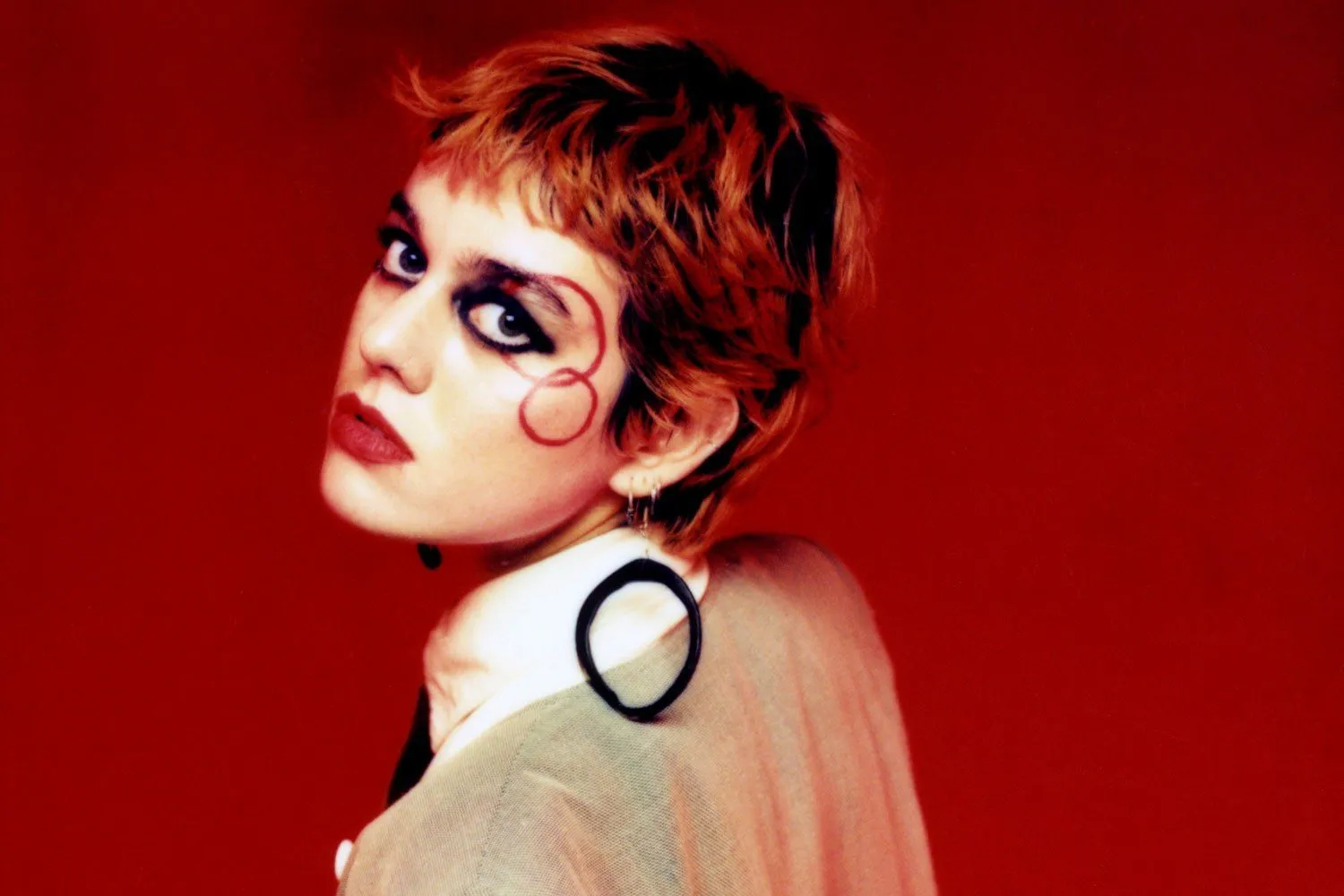 Pixx has shared a brand new single, 'Bitch'