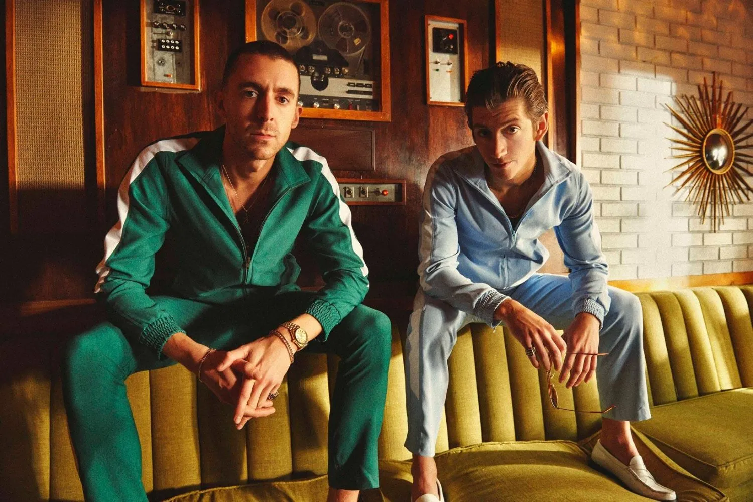 The Last Shadow Puppets made up a song about LCD Soundsystem….