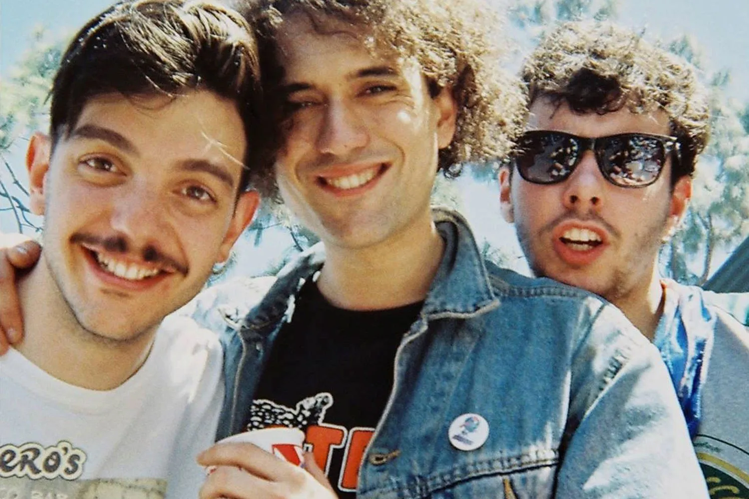 The Parrots do it again with new video