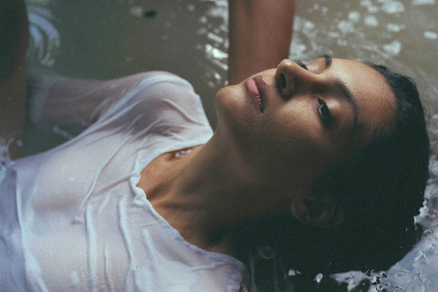 Tidelines premiere striking new video for ‘Wasting’