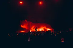 2hollis' Brixton blowout is stardom at full volume