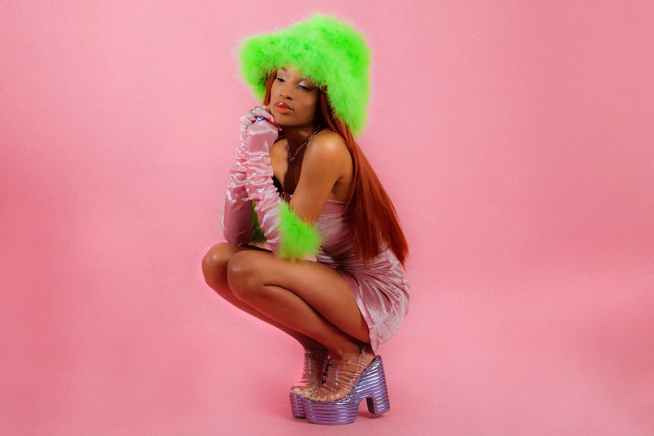 Why do we wanna play this new Cariss Auburn track 'Daydream' so loud? Because we want to!