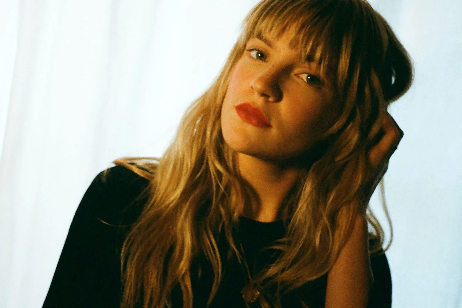 Newcomer Eloise has shared a brand new track, 'Who's She'