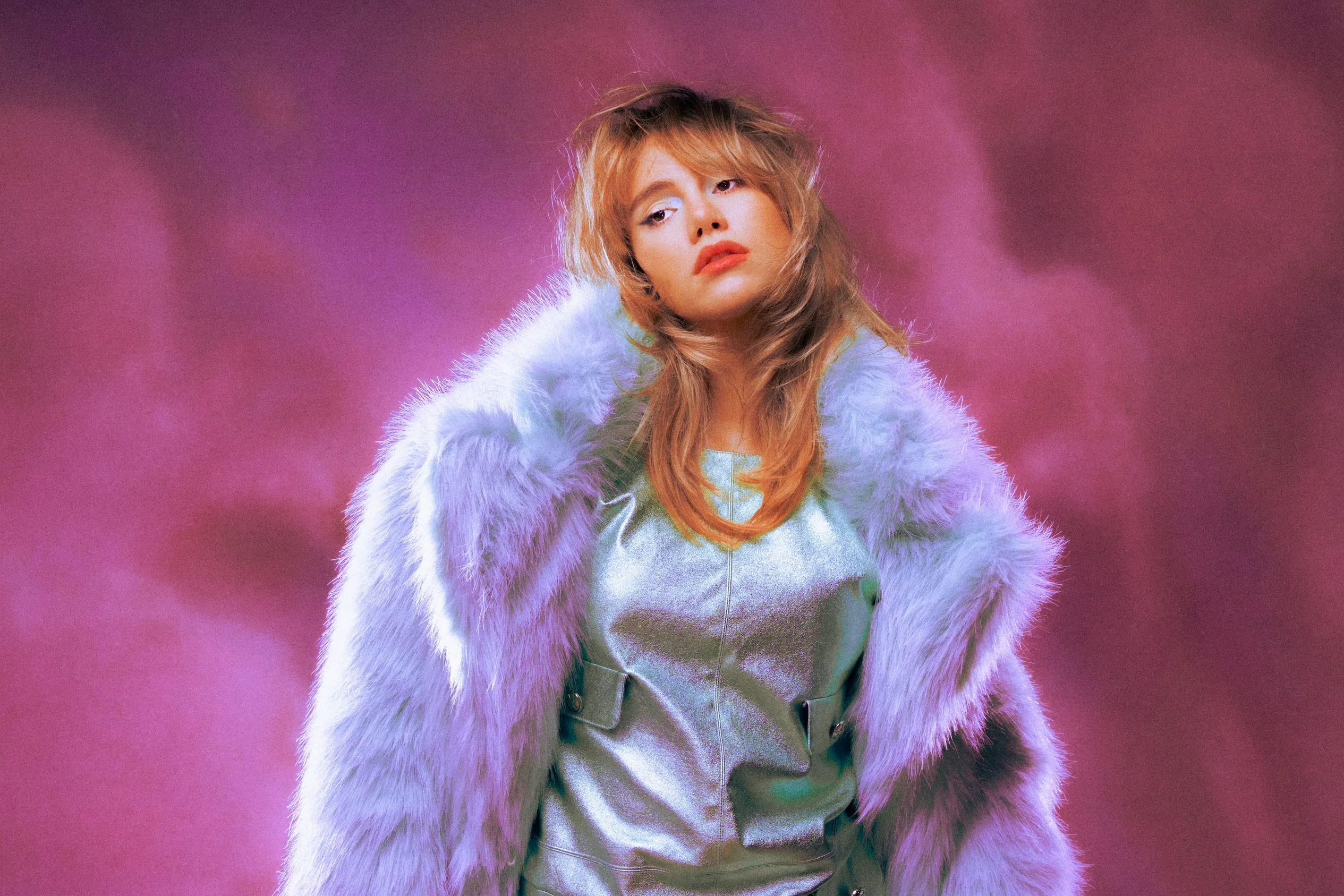 Suki Waterhouse has released a new video for 'Model, Actress, Whatever'