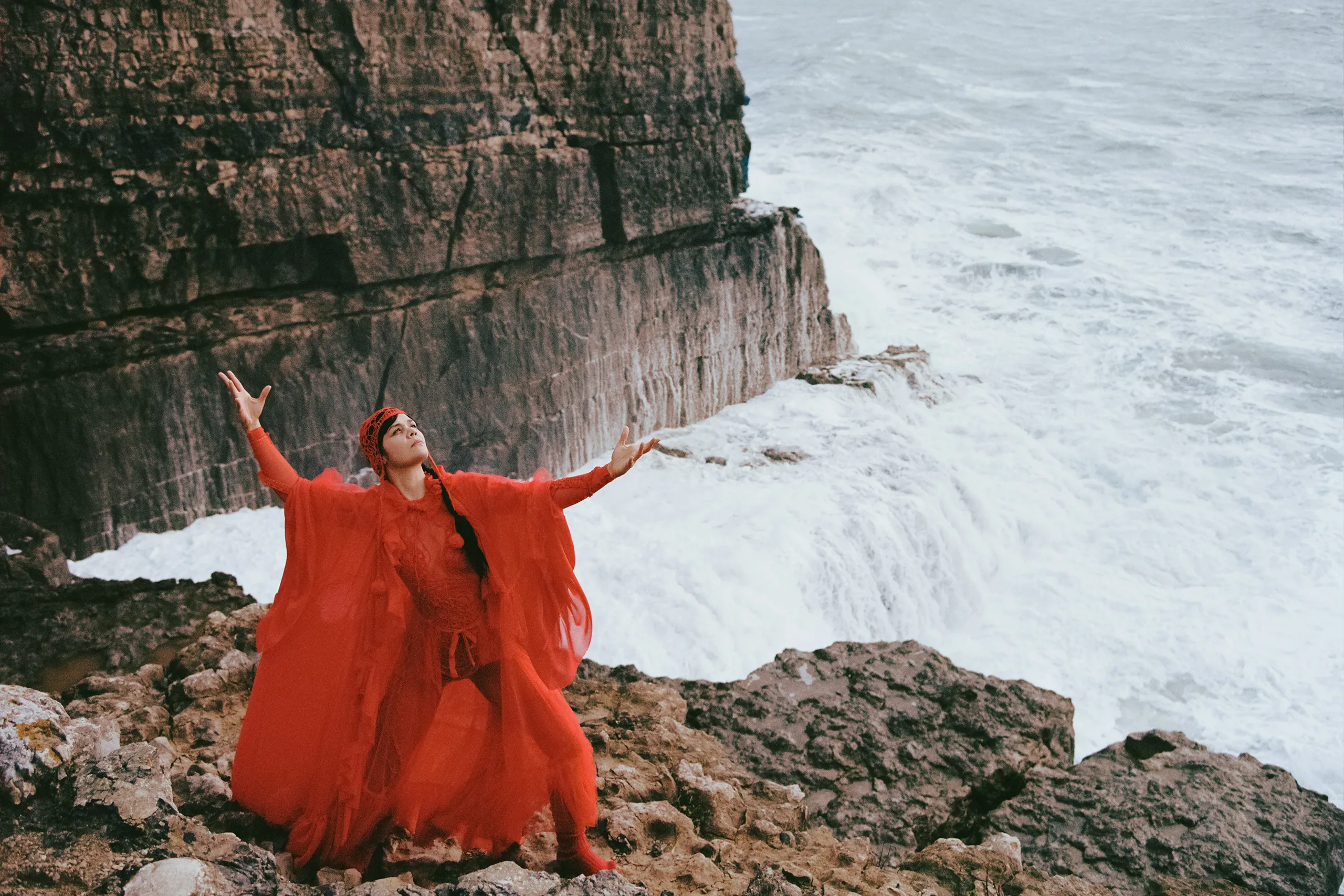Bat for Lashes has put together a collaborative EP with harpist Lara Somogyi, 'The Dream of Delphi (Harp Visions)'