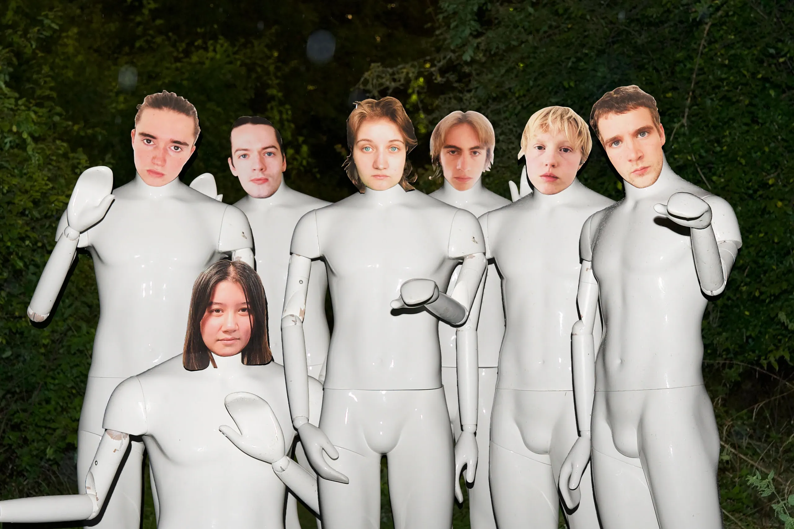 London seven-piece The Orchestra (For Now) have dropped their epic 8-minute-long debut single 'Wake Robin'