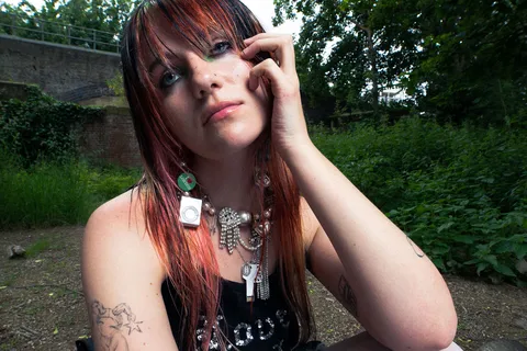 Coupdekat has shared her anxious new single 'soda pop!'