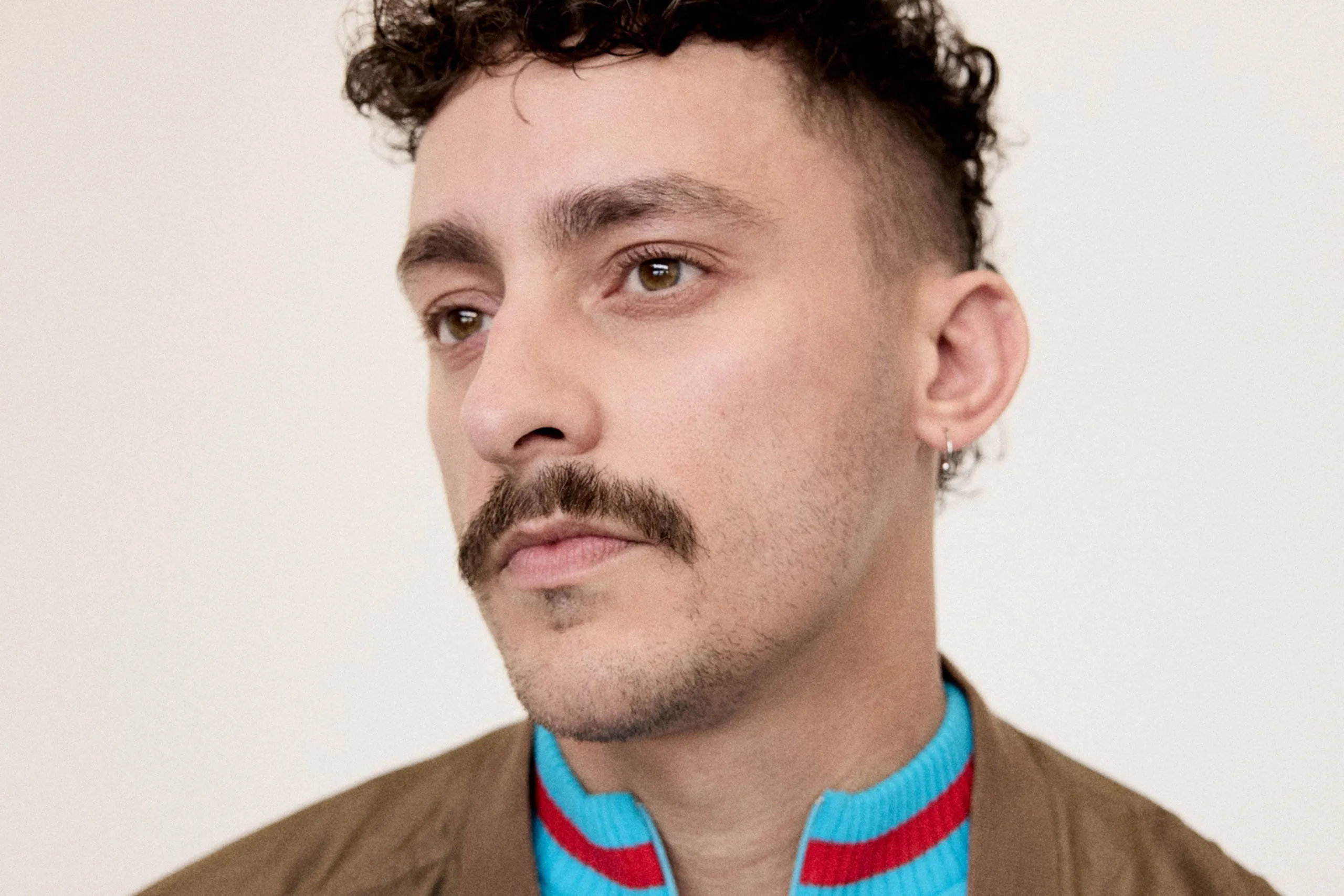 Antony Szmierek has shared 80s-inspired new single 'Yoga Teacher' ahead of his debut album
