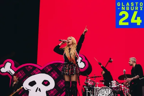 Avril Lavigne proves her legend status on the Other Stage