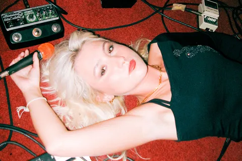 Hannah Grae has released an empowering new single about moving on, 'Star Crossed Lover'