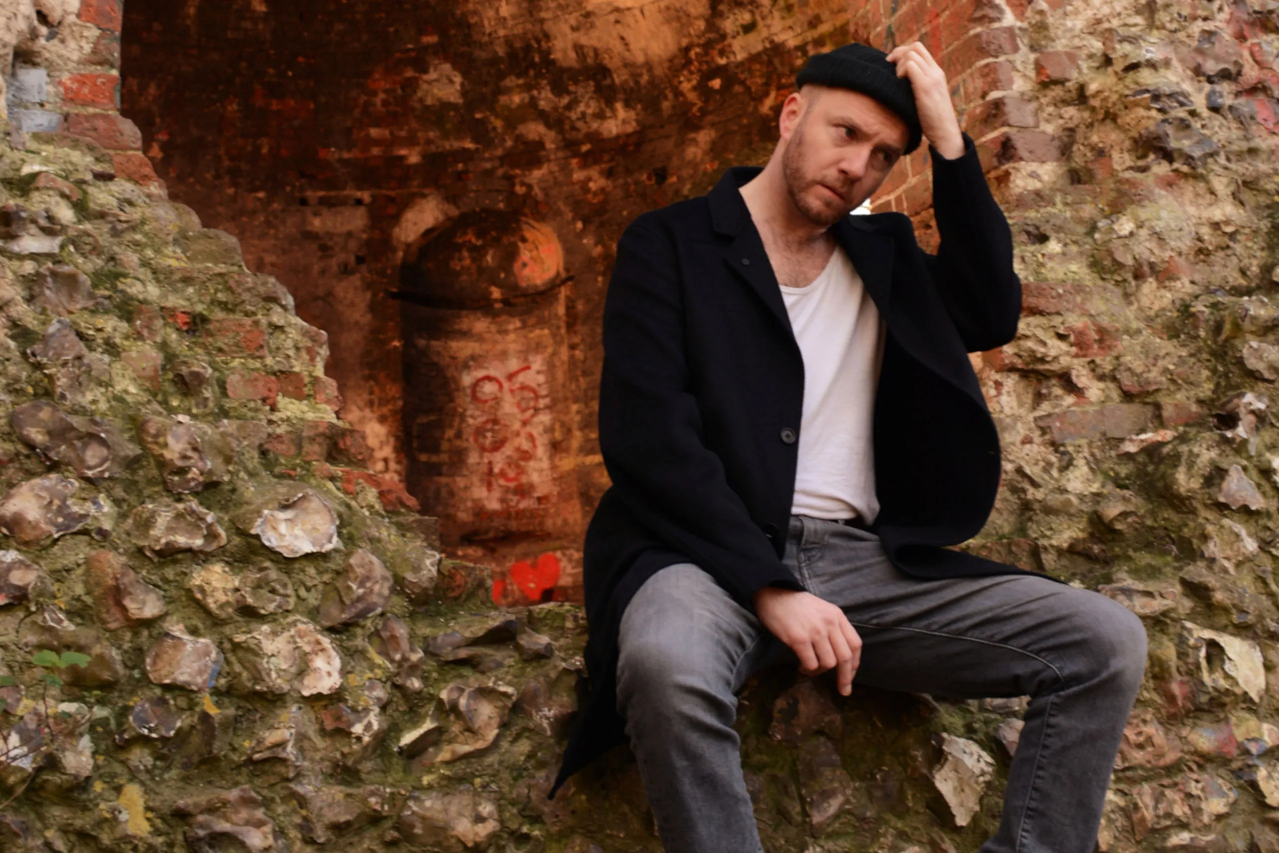 Wild Beasts' Tom Fleming is back with a heartfelt new One True Pairing single, 'Be Strong'