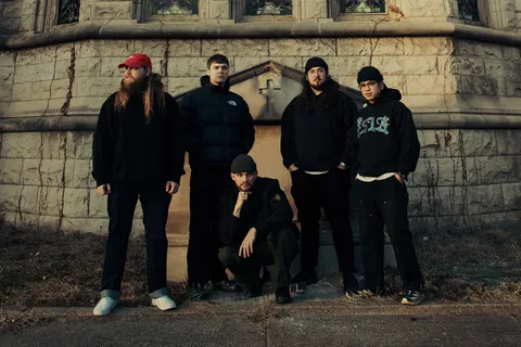 Knocked Loose debuts 'Suffocate' live with Poppy at Sick New World festival