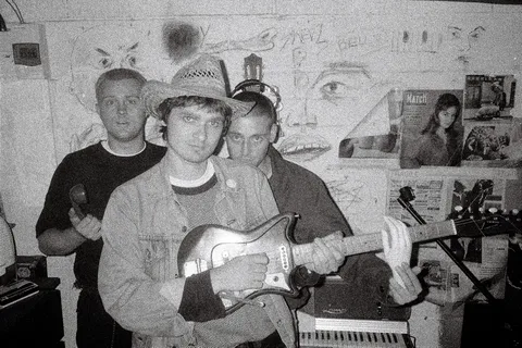 Bristol newcomers Mould have signed to Nice Swan for their new single, 'Cables'