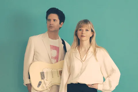 Still Corners have shared a new single and video (feat. lots of seagulls) - check out 'Crystal Blue'