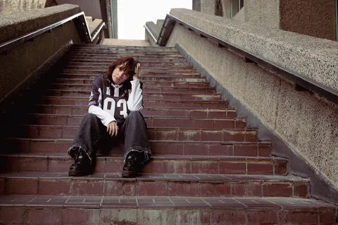 total tommy has announced her debut album 'bruises' with new single 'Plus One'