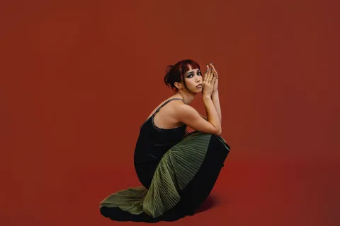 Wallice has shared her new single 'Gut Punch Love' ahead of debut album 'The Jester'