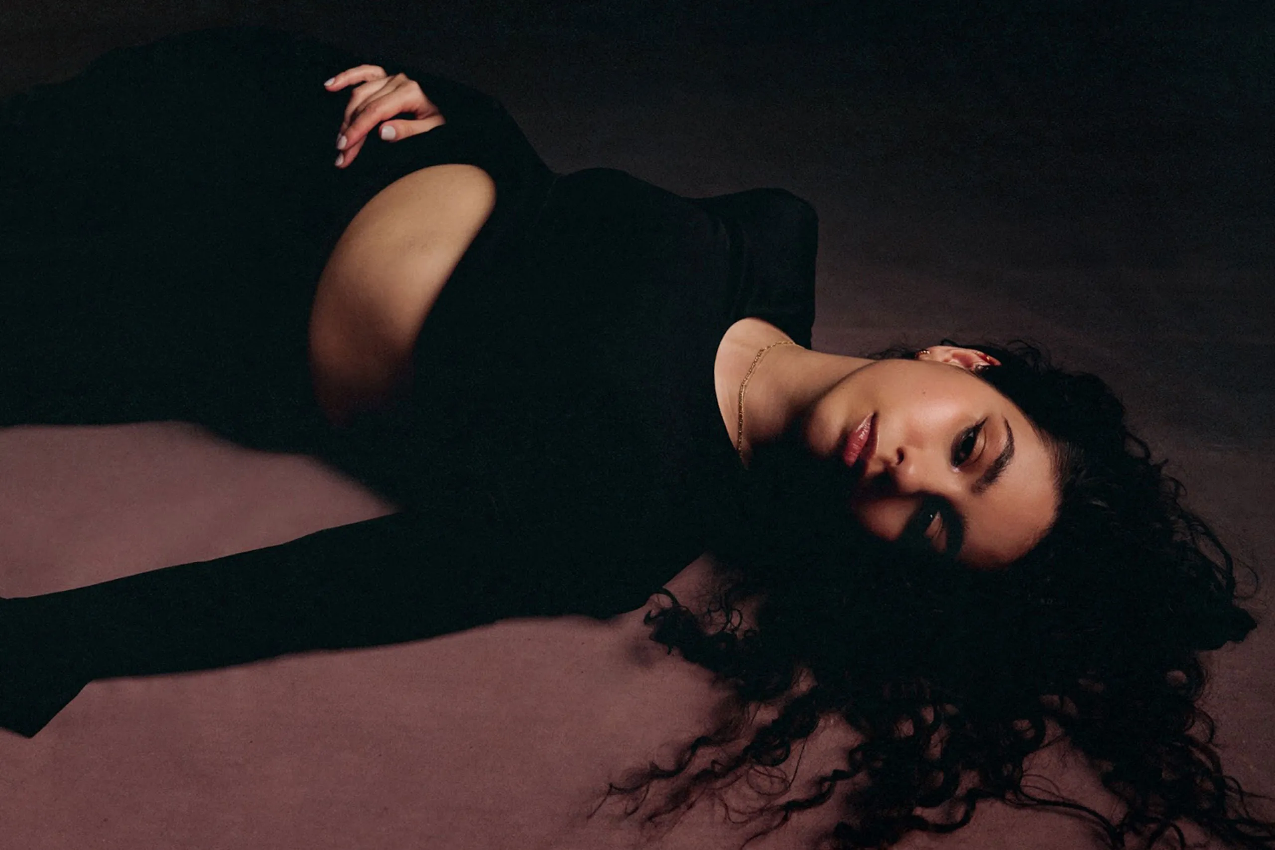 Alessia Cara is back with a jazzy new single, 'Dead Man'