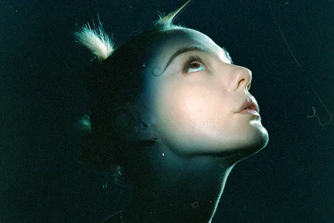 Dora Jar has shared a new single inspired by getting lost in life, 'Timelapse'