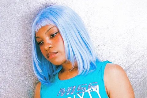 EFÉ has released a nostalgic, 00s-inspired new single and video, '2000SEVEN'