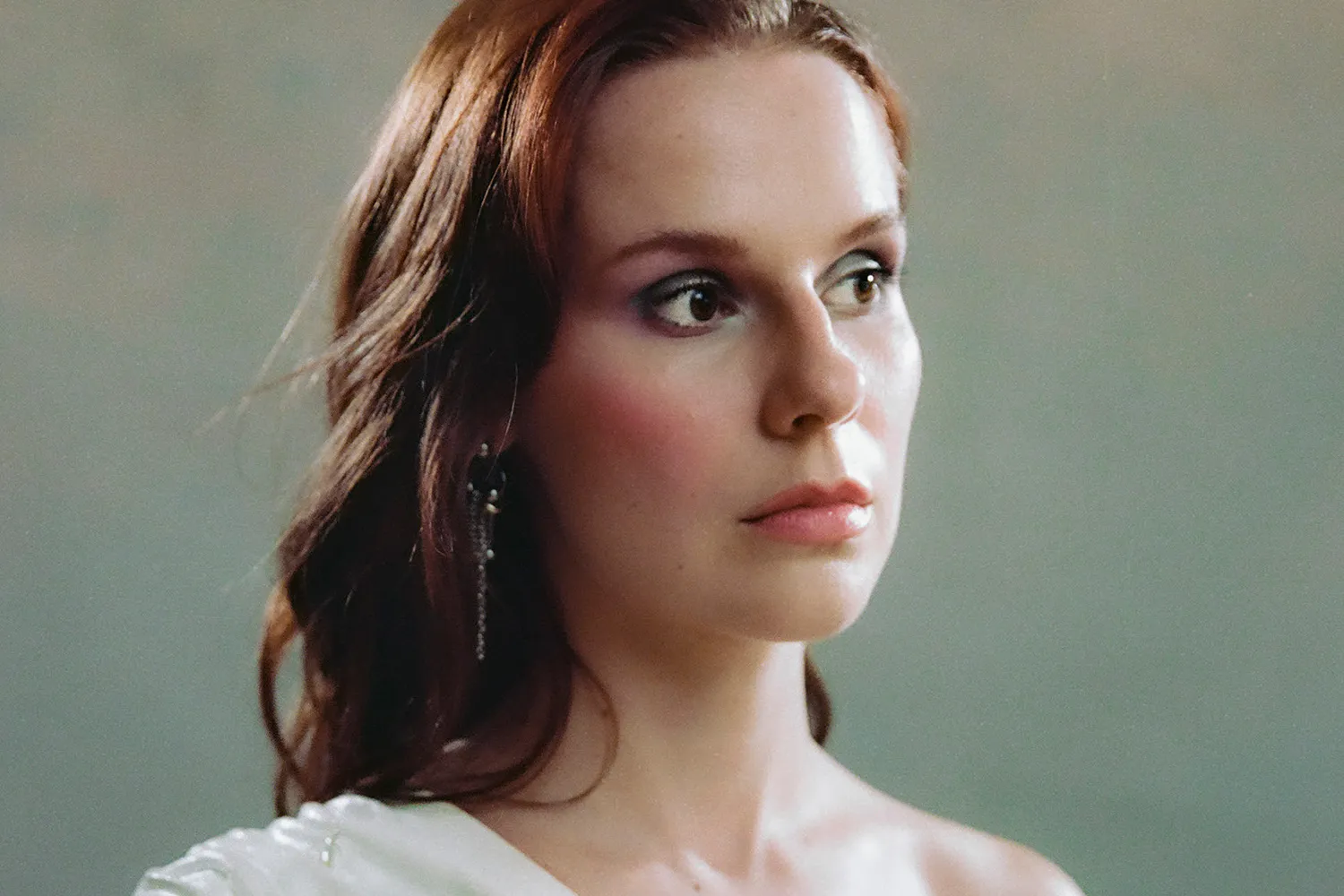 ELIO has announced her debut album with love/hate lead single, 'More Than My Mind'