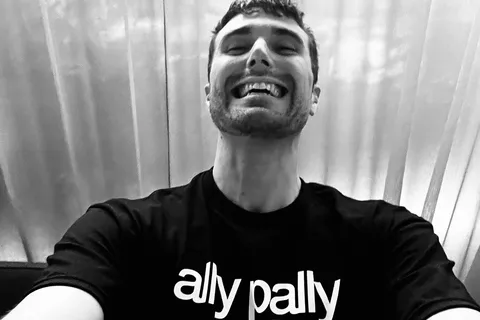 Fred Again.. has popped up for a surprise pub gig with The Japanese House