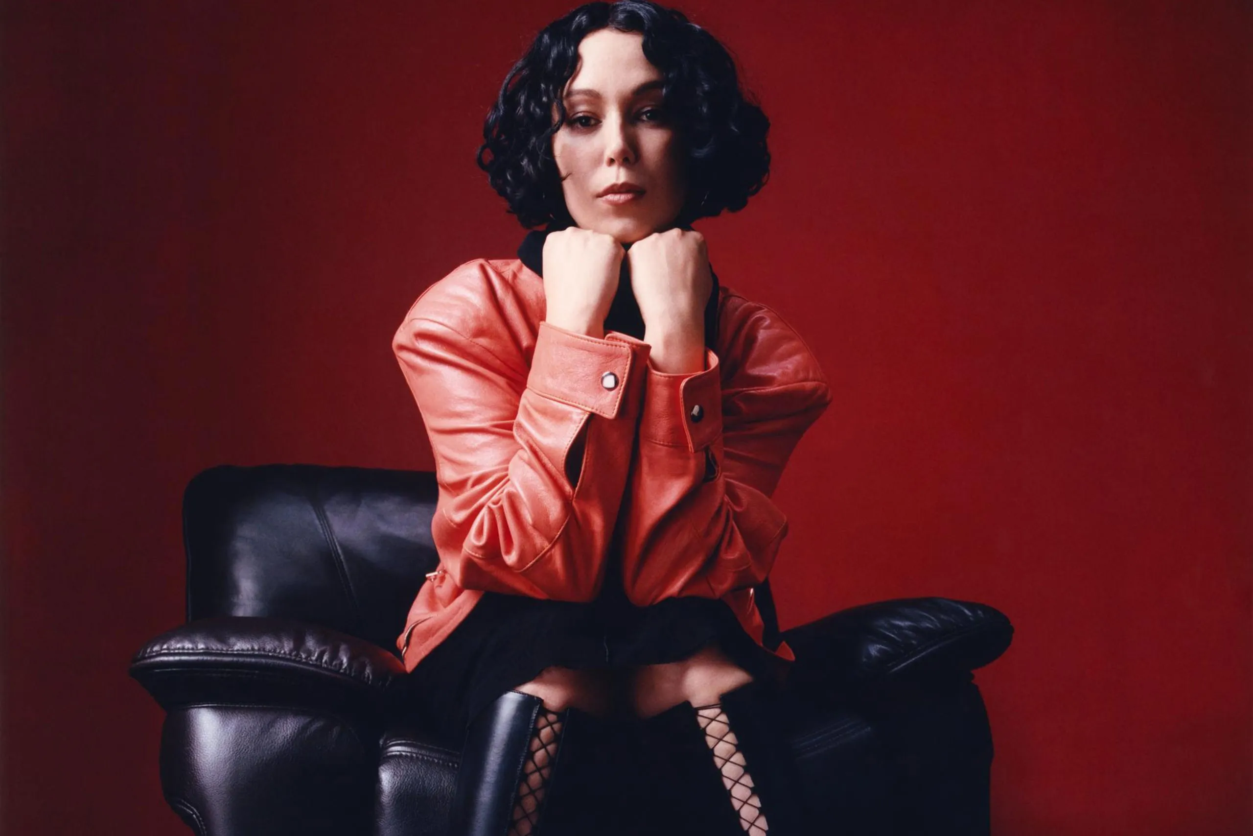 Kelly Lee Owens has released a new single, 'Higher'