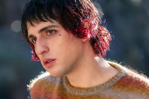 Porter Robinson is back with new single and video, 'Cheerleader'