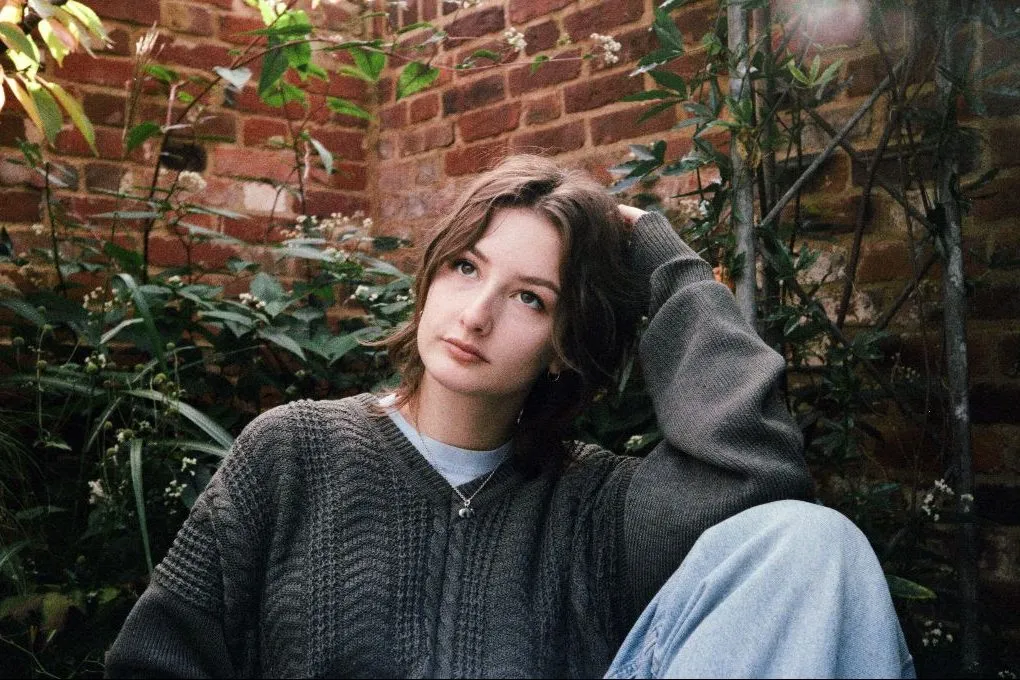 gglum has announced her debut album, 'The Garden Dream'