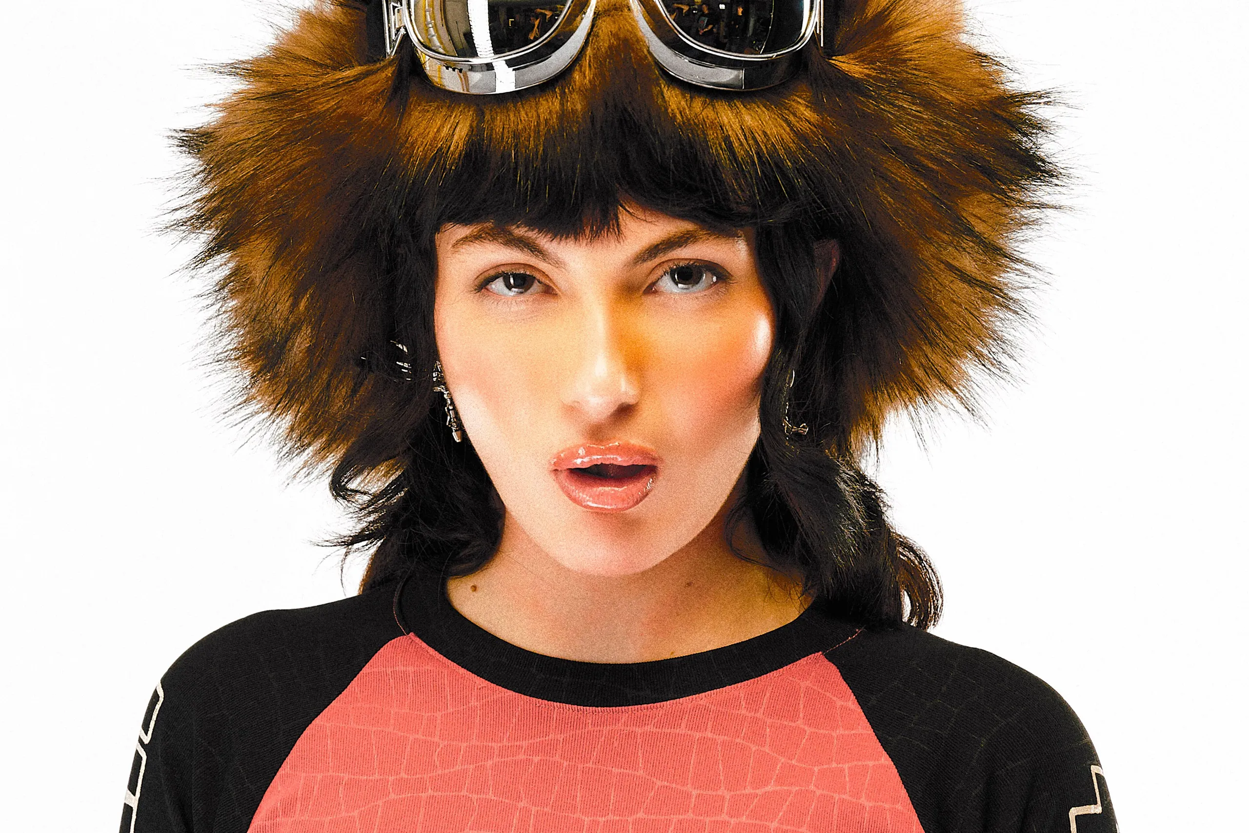 Willow Kayne is unimpressed with tech on her first single of the year, 'Robot Lovers'