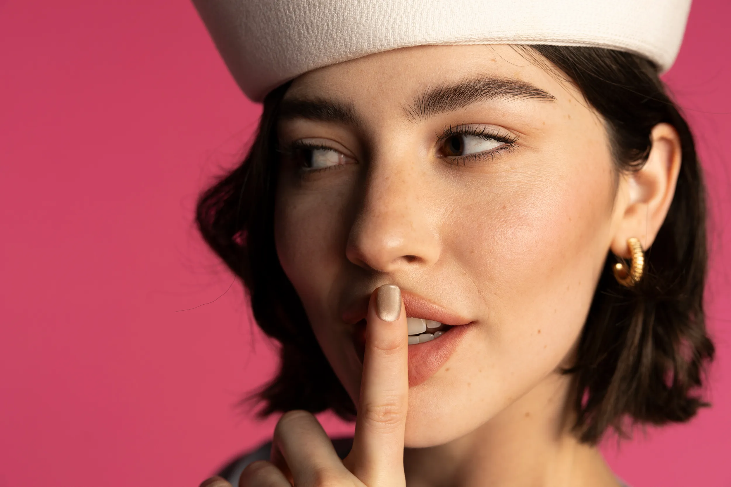 Watch Gracie Abrams cover Taylor Swift’s ‘All Too Well’ at Los Angeles’ Kia Forum