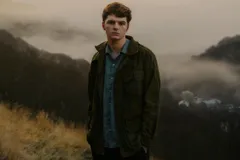 Sydney Minsky Sargeant has shared a  new track 'Summer Song' from his debut solo album 'Lunga'