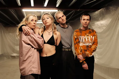 Coach Party have unveiled their new single 'Do It For Love' from forthcoming album 'Caramel'