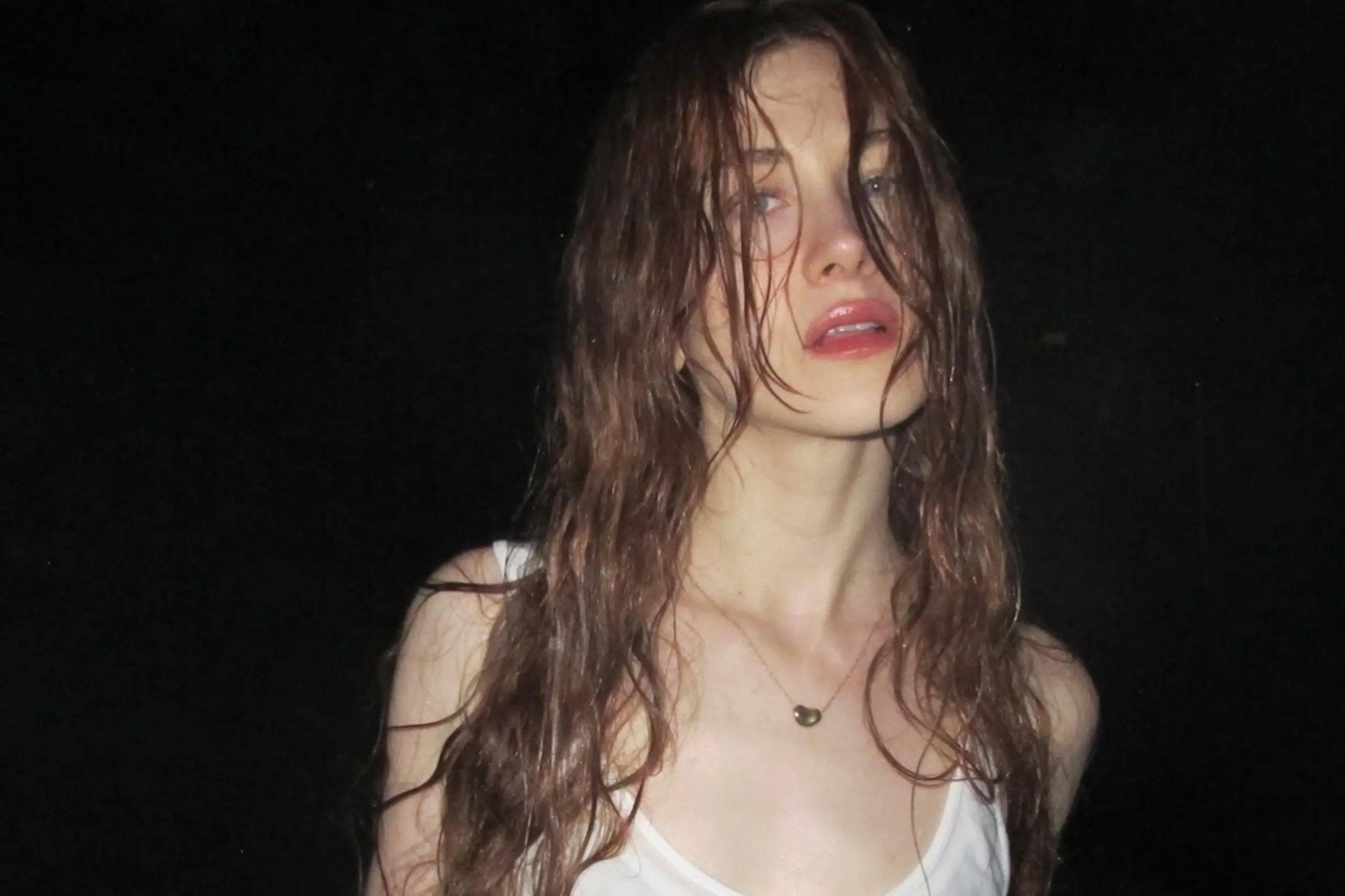 Grace Inspace has released her fab new single 'Emergency Contact' from upcoming EP 'Heavy Hair'