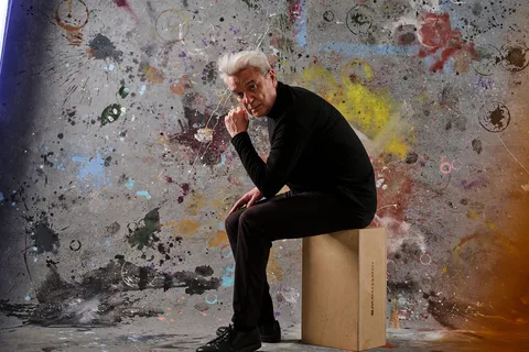 David Byrne has released his new single 'T Shirt', co-written with Brian Eno