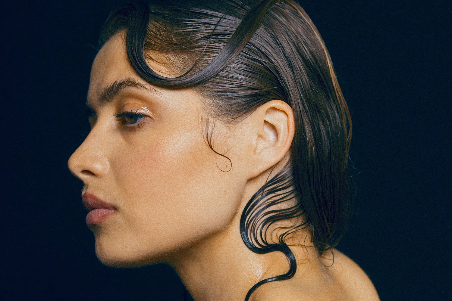 Noha Saré has shared her empowering new single, 'Head Held High'