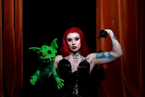 ZAND is back with a new genre-spanning single 'Toes!'